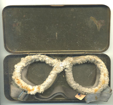 Drivers Goggles in 1943 issue tin £45