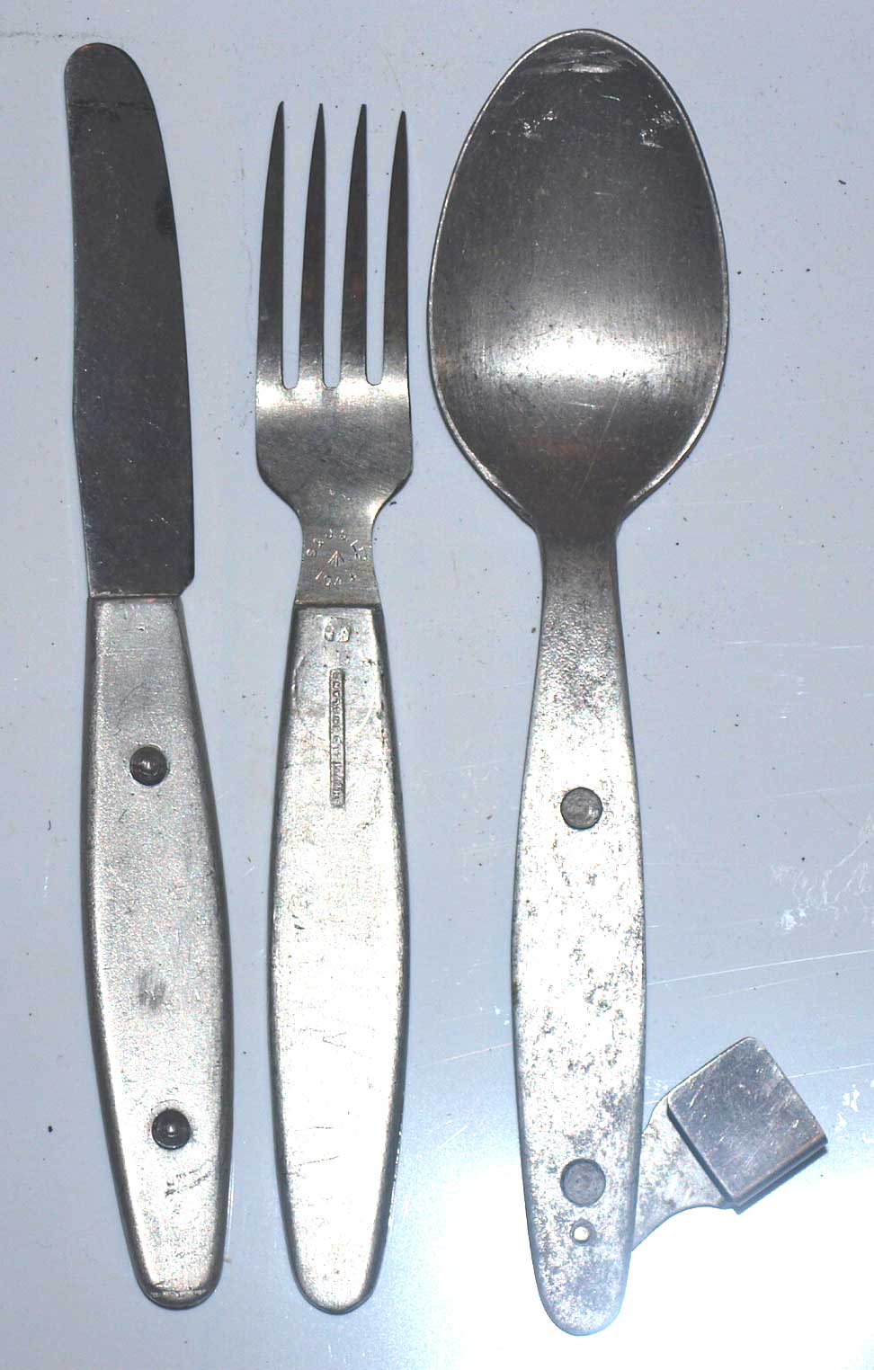 1944/5 Knife, fork, spoon clip together set